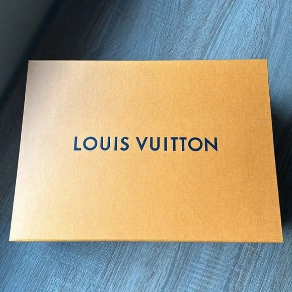 Louis Vuitton Authentic Limited Hina PM in Mahina Crème Shoulder Bag SOLD OUT - Picture 3 of 16